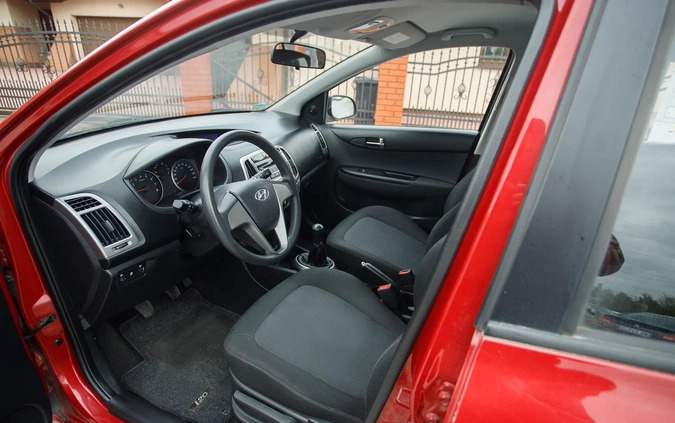 Hyundai i20 cena 25900 przebieg: 141000, rok produkcji 2013 z Radom małe 742
